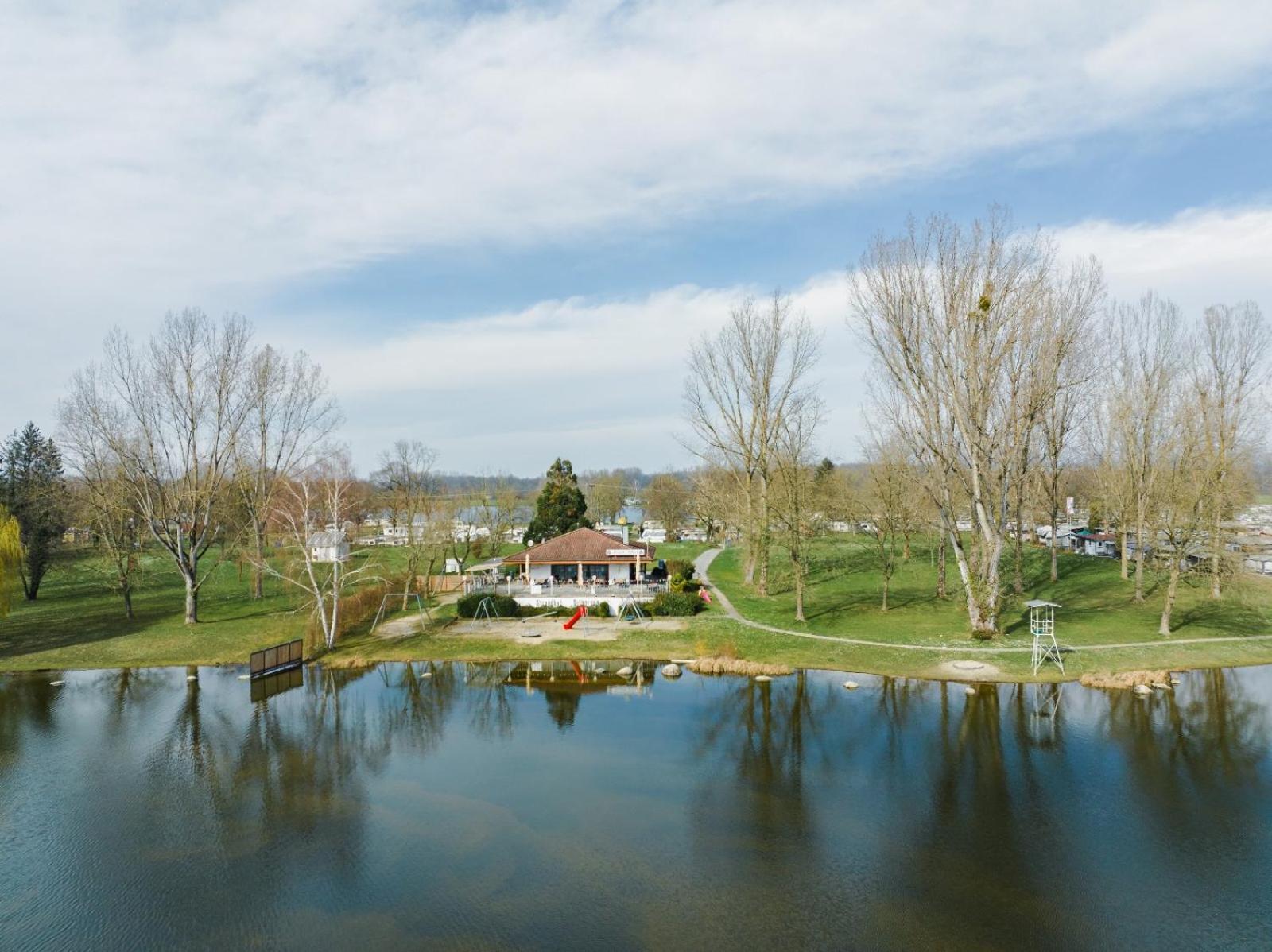 Camping Campingwohnung Am Silbersee In Fribourg im Breisgau